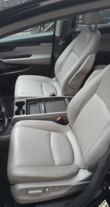 Honda Odyssey cena 106000 przebieg: 109888, rok produkcji 2018 z Warszawa małe 121